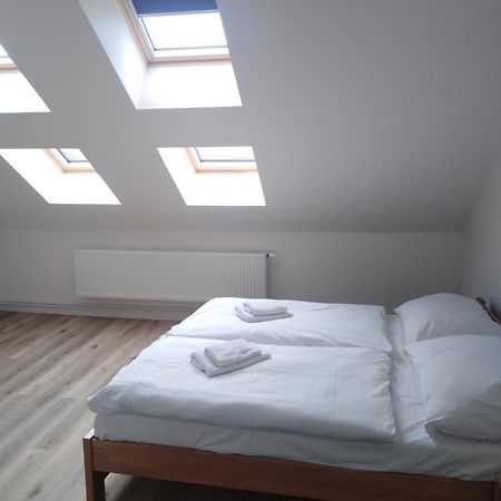 Silver Apartments กุตนาฮอรา ภายนอก รูปภาพ