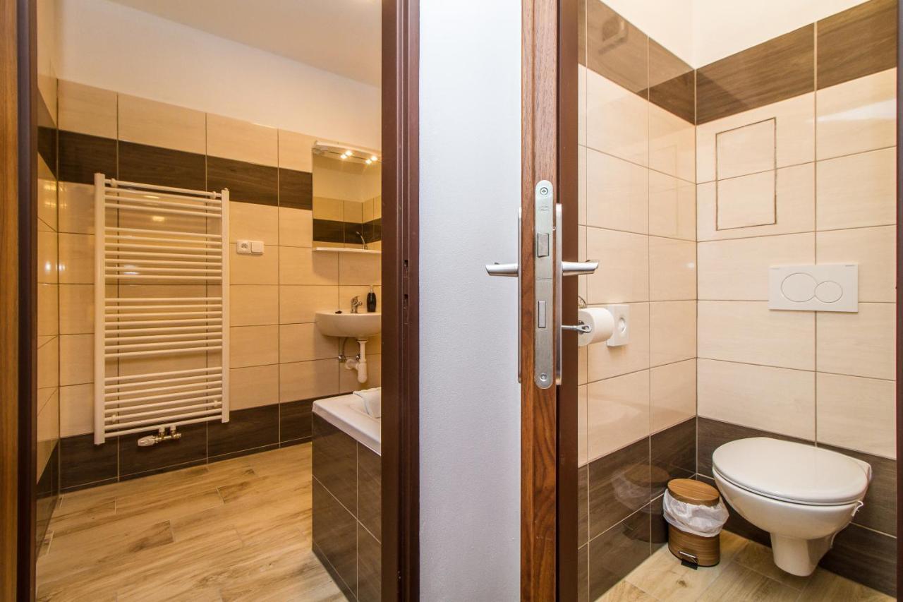 Silver Apartments กุตนาฮอรา ภายนอก รูปภาพ