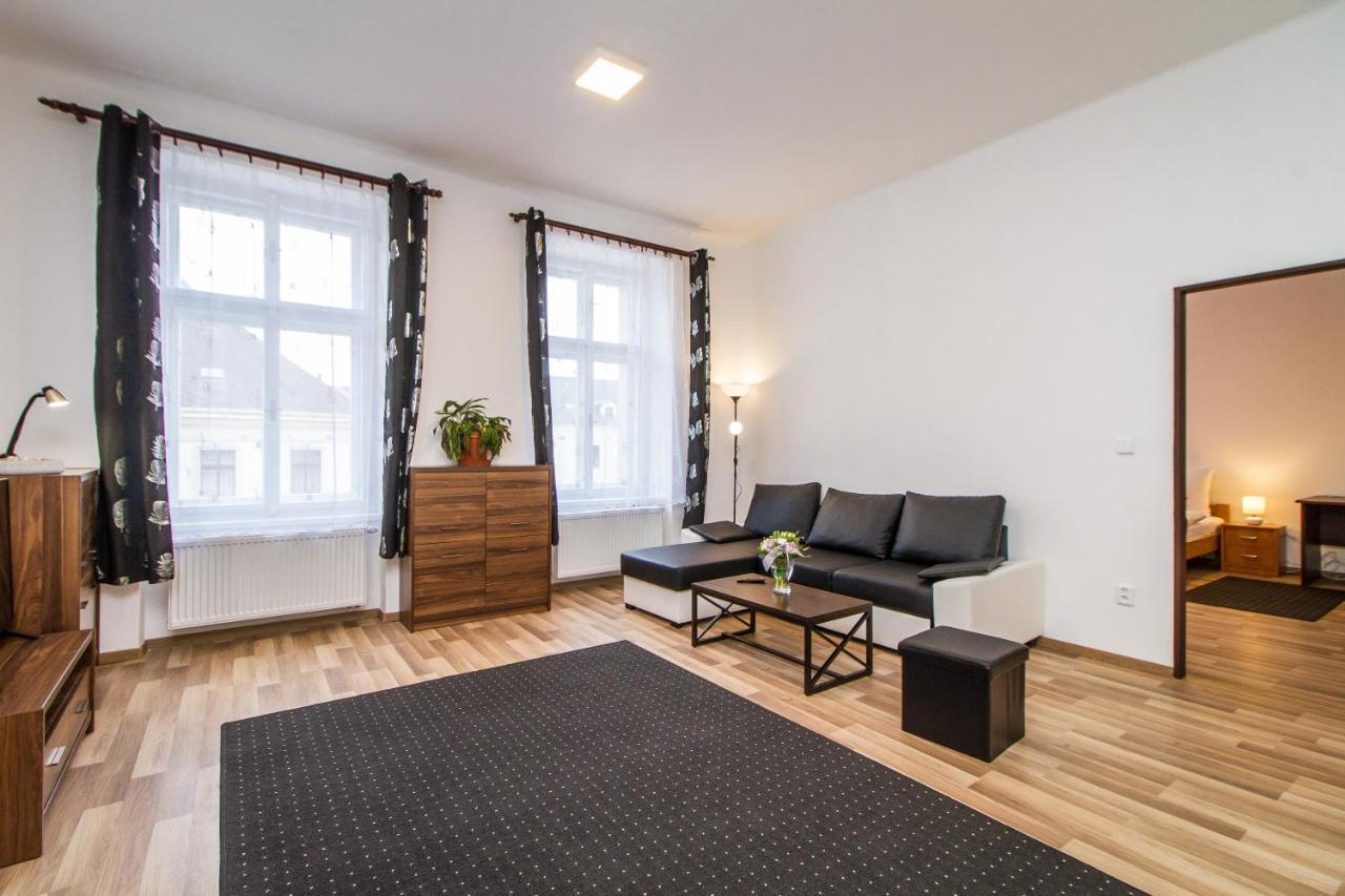Silver Apartments กุตนาฮอรา ภายนอก รูปภาพ
